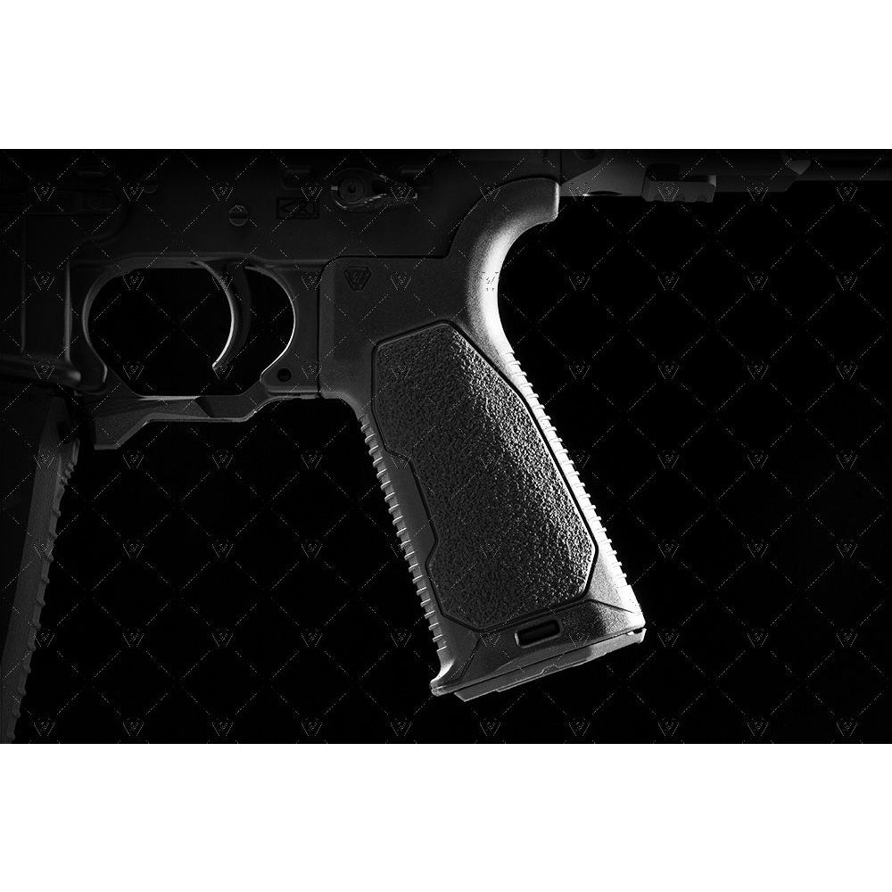Strike AR Overmolded Enhanced Pistol Grip グリップ【ブラック/フラットダークアース】