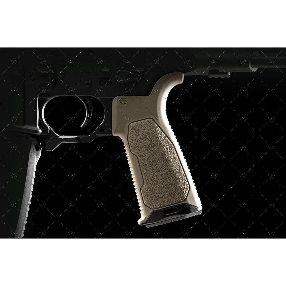 Strike AR Overmolded Enhanced Pistol Grip グリップ【ブラック/フラットダークアース】