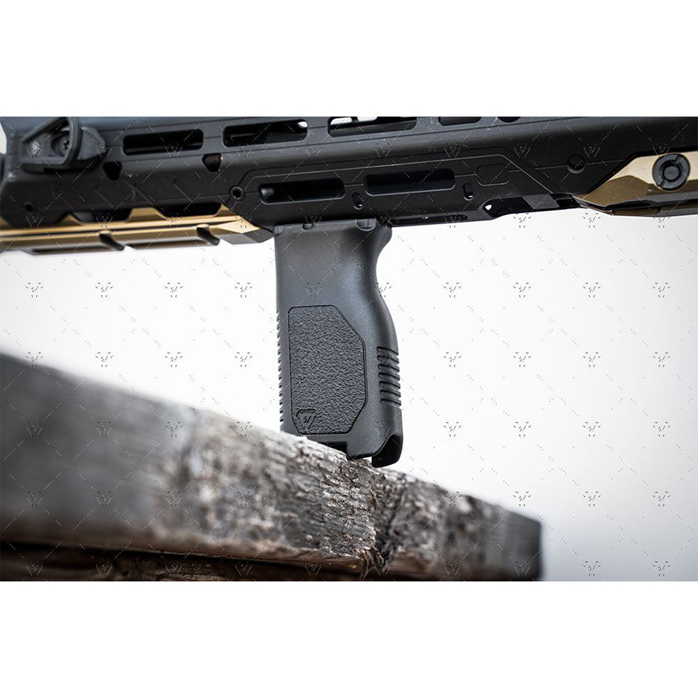 Strike Angled Vertical Grip with Cable Management - Long or Short (M-LOK) フォアグリップ【ブラック/フラットダークアース】