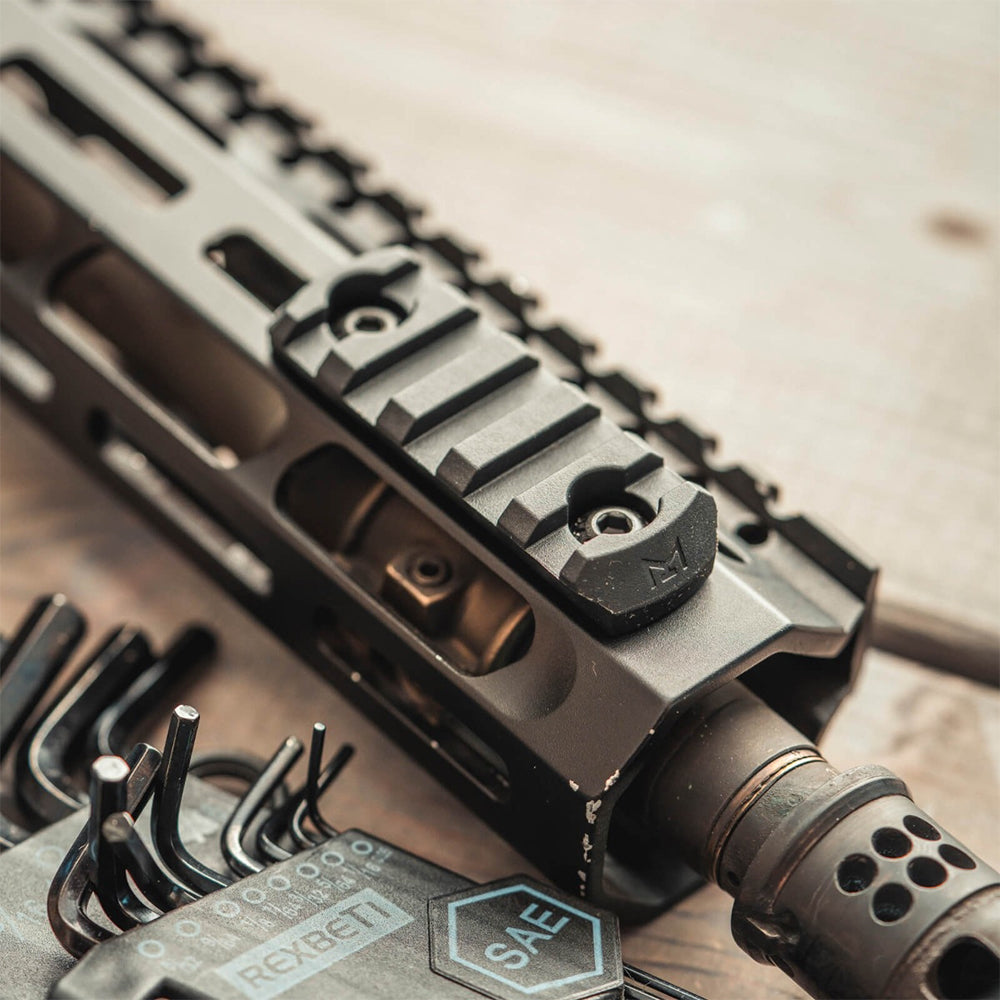 マグプル レイルアクセサリー M-LOK Polymer Rail, 5 Slots【ブラック】