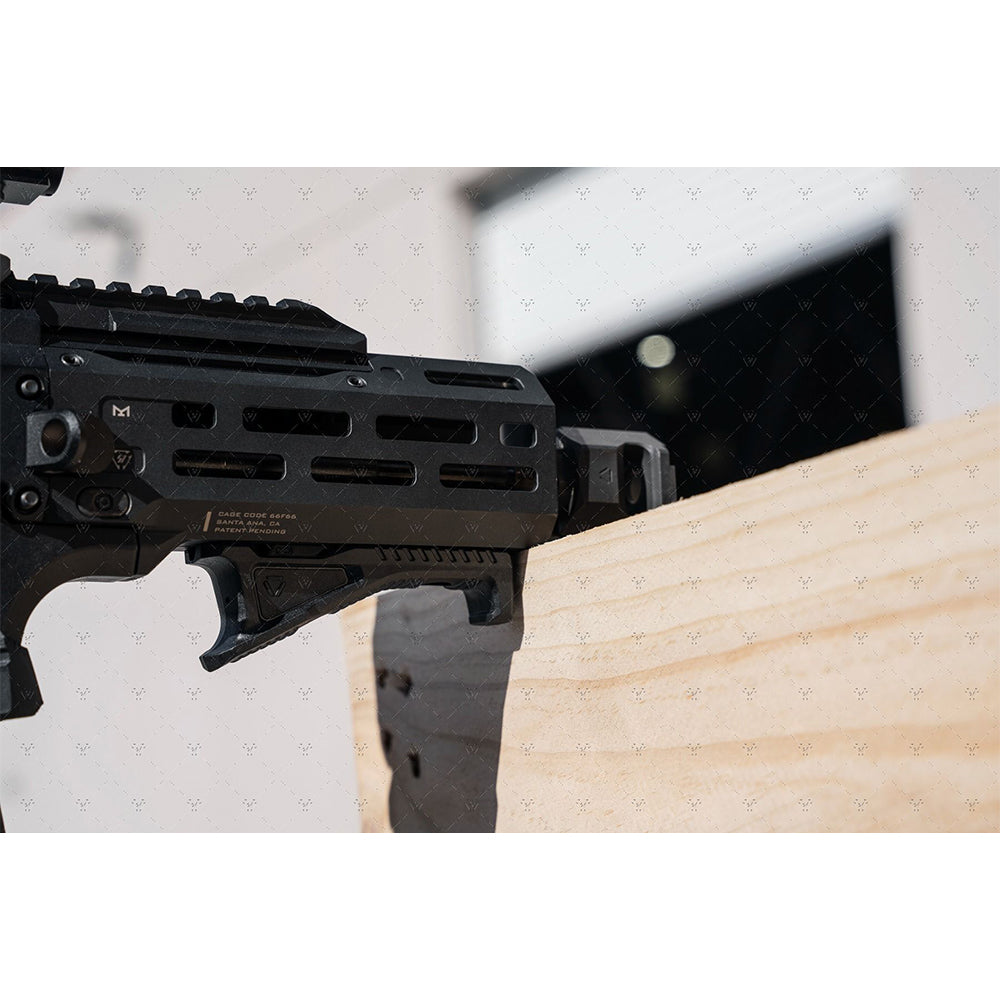Strike M-LOK LINK Cobra Fore Grip with Cable Management フォアグリップ【ブラック/フラットダークアース】