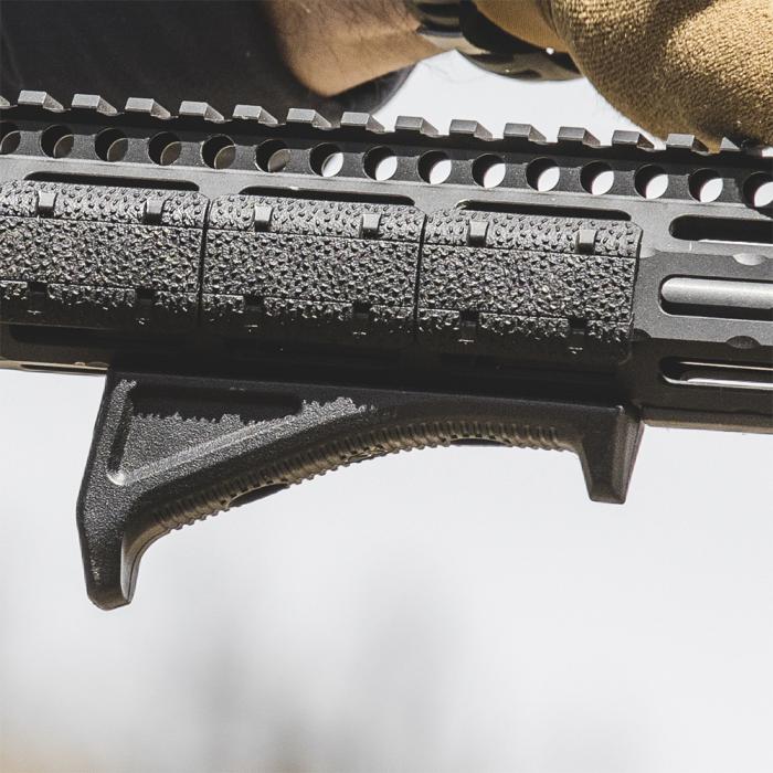 MAGPUL M-LOK(R) AFG(R) - Angled Fore Grip【BK/FDE】