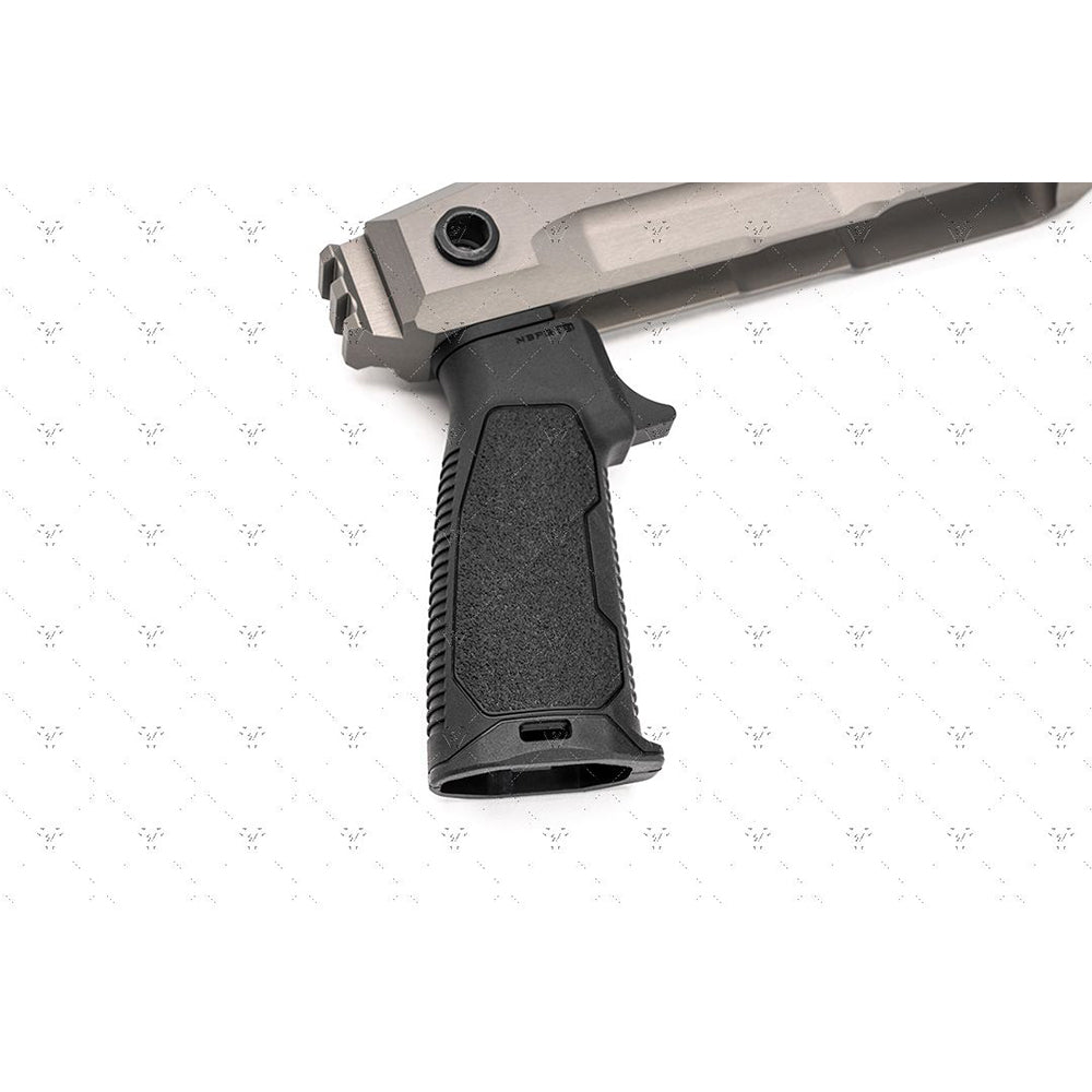 Strike AR Flat Top Overmolded Pistol Grip (15-Degree) グリップ【ブラック】