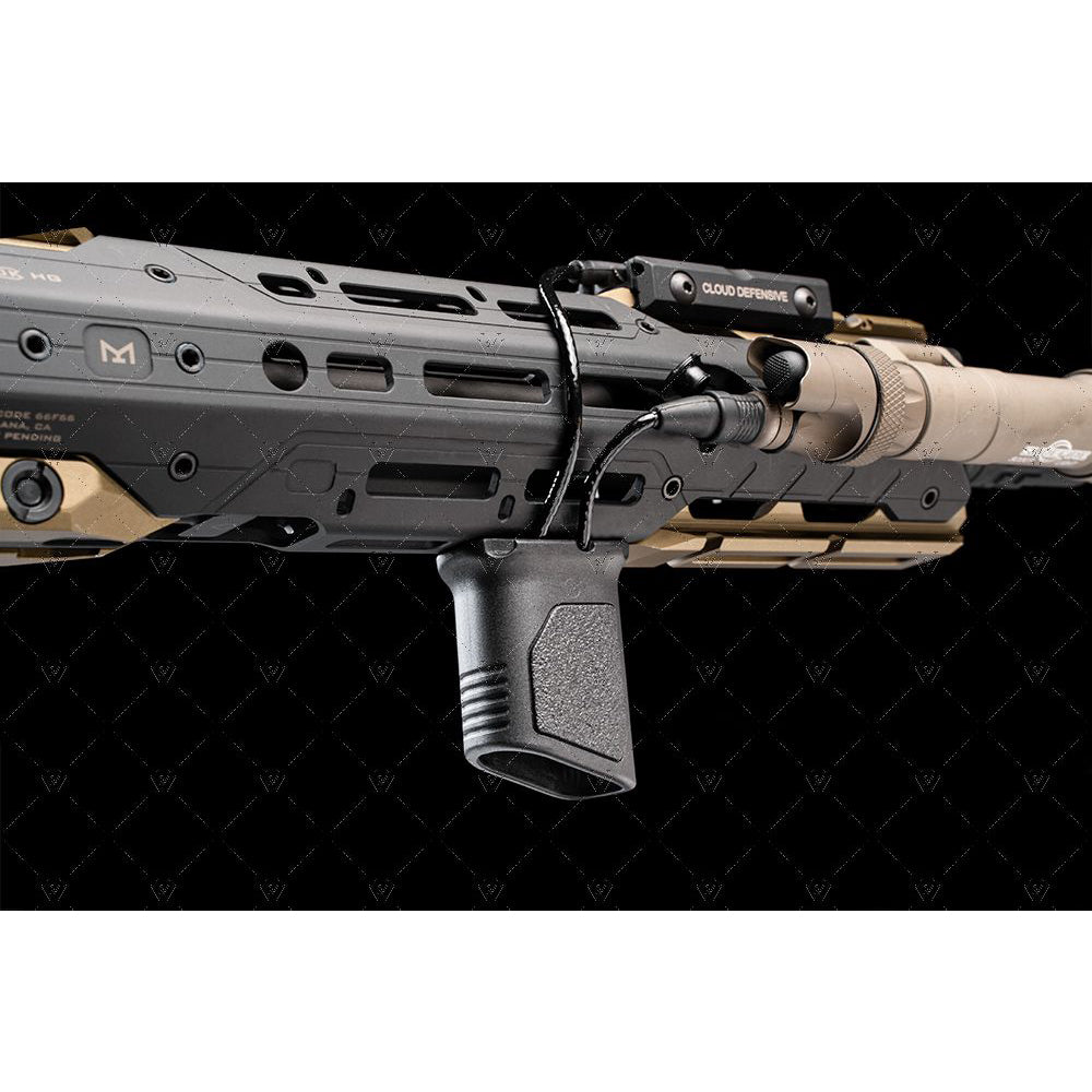 Strike Angled Vertical Grip with Cable Management - Long or Short (M-LOK) フォアグリップ【ブラック/フラットダークアース】