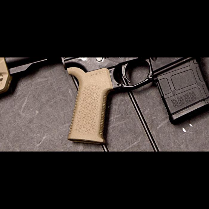 MAGPUL/マグプル MOE SL Grip AR15/M4 グリップ【ブラック/フラット